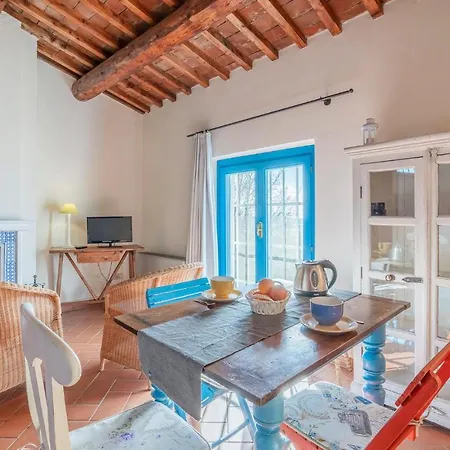 3 Bedroom Amazing In Apartment *